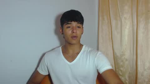 i  am lewis ly EDUARDO MEMDOZA15 online show from April 24, 2026, 7:05 pm