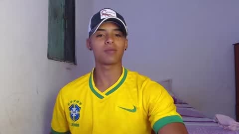Snapshot of lewis_ly chatting on July 2, 2026, 12:44 pm i am lewis ly EDUARDO MEMDOZA15 online show from July 2, 2026, 12:44 pm