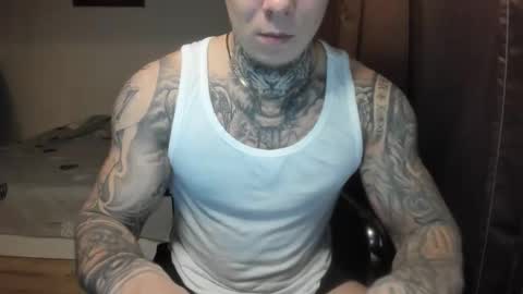 Snapshot of lewis_muscleee chatting on November 28, 2025, 8:00 pm blablablack online show from November 28, 2025, 8:00 pm