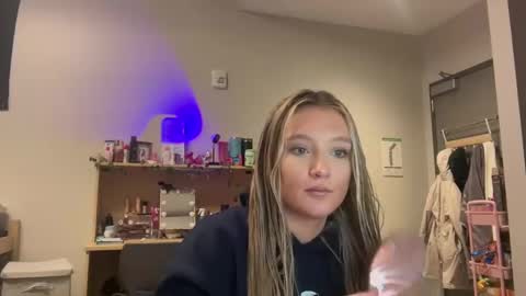 Snapshot of lexaarose05 chatting on January 30, 2025, 1:00 am lexisRose online show from January 30, 2025, 1:00 am