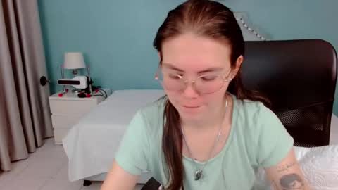 Lexas Room online show from October 1, 2025, 4:07 am