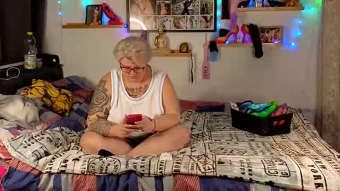 Lexi und Lex online show from January 12, 2025, 7:31 pm