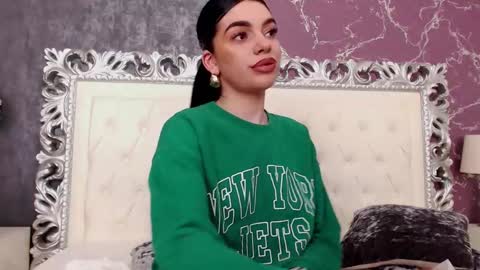 Snapshot of lexi__vicious chatting on December 19, 2024, 8:02 am lexi__vicious online show from December 19, 2024, 8:02 am