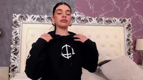 Snapshot of lexi__vicious chatting on December 23, 2024, 7:49 am lexi__vicious online show from December 23, 2024, 7:49 am