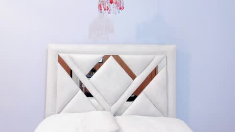 Gabrielle online show from April 12, 2026, 11:04 am