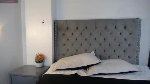 Lexi Howard  online show from February 22, 2025, 5:13 pm