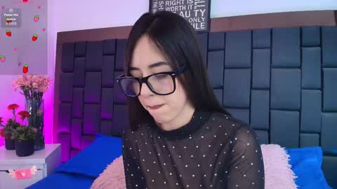 Lexi Howard  online show from November 26, 2025, 5:19 am