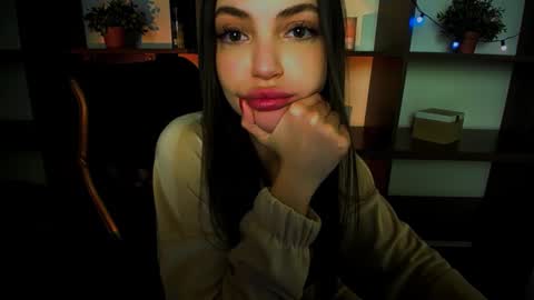 Alexia online show from March 8, 2025, 6:58 pm