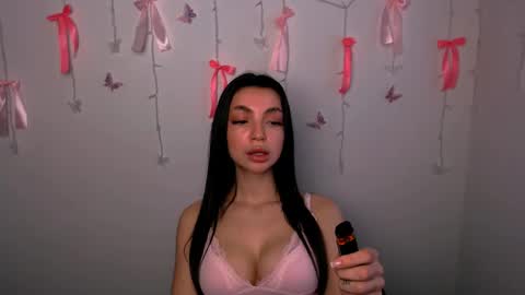 Alexia online show from April 19, 2026, 11:09 am