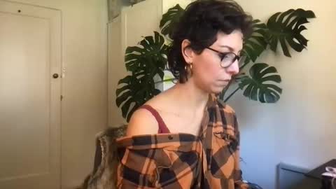 Lexi Purr online show from June 5, 2026, 2:51 am