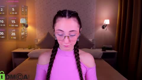 Snapshot of lexi_split chatting on May 10, 2026, 1:55 am Lexi GTM2 MonWedThurSatSun 1000am-400pm online show from May 10, 2026, 1:55 am