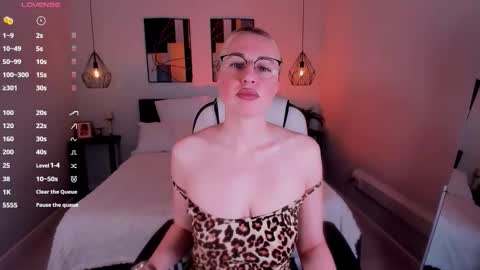 Lexy - Follow me online show from December 2, 2025, 7:03 am