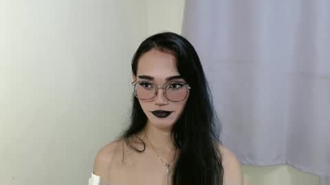 lexibabe_ online show from November 1, 2025, 3:36 pm