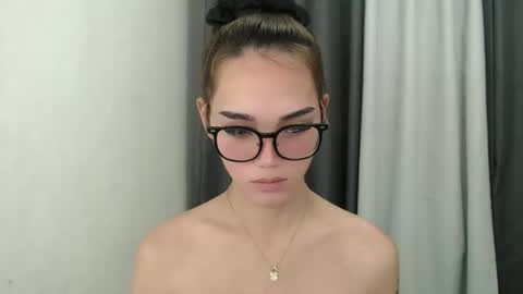 lexibabe_ online show from February 1, 2026, 3:05 am