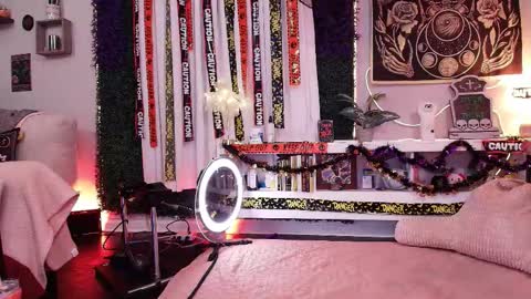 Lexi Smith online show from October 29, 2025, 9:55 am