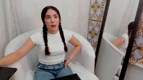 Snapshot of lexicutee chatting on May 18, 2026, 7:09 pm LexiCutee online show from May 18, 2026, 7:09 pm