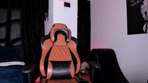 Lixie And Nte online show from March 1, 2025, 5:42 am