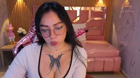 Lexie  online show from November 21, 2025, 8:18 pm