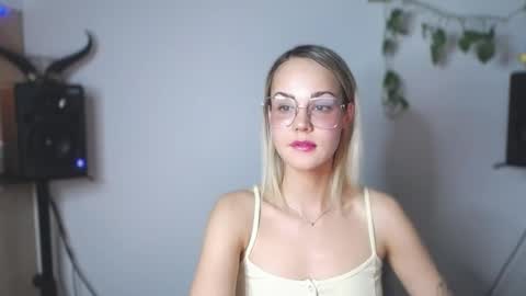 Snapshot of lexie_wild chatting on March 3, 2025, 10:10 pm Lexie online show from March 3, 2025, 10:10 pm