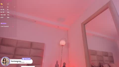 Lexie  online show from September 23, 2025, 11:57 am