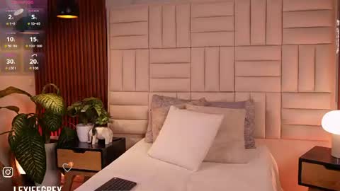 Snapshot of lexiee_grey_ chatting on July 23, 2026, 12:14 pm Lexie online show from July 23, 2026, 12:14 pm