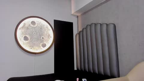 lexiegreys online show from September 11, 2025, 3:17 am