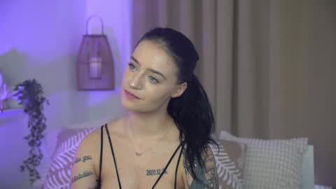 LexiiDarling online show from November 17, 2025, 6:46 pm