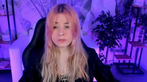 Lexi Wenford NO NUDE GODDESS online show from December 14, 2024, 6:02 am