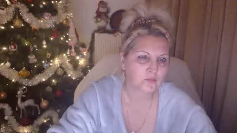 Snapshot of lexxa_blond chatting on December 14, 2025, 9:08 pm Hannah online show from December 14, 2025, 9:08 pm