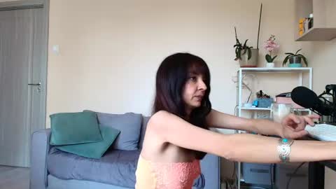Lexxie online show from June 23, 2026, 8:12 am