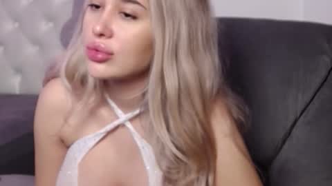 Lexxyselena online show from September 23, 2025, 9:29 pm