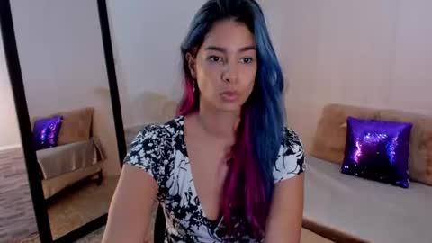 Snapshot of lexy_fox2 chatting on June 24, 2026, 3:27 am Lexy online show from June 24, 2026, 3:27 am