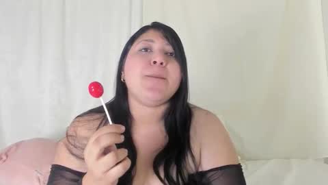 Lexy online show from November 19, 2025, 1:22 pm