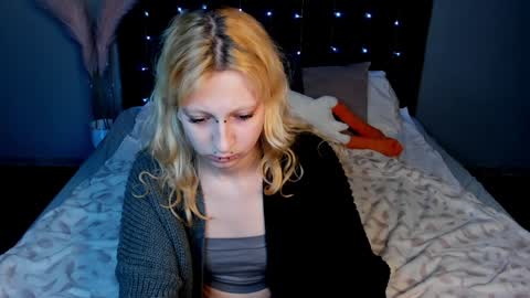 Snapshot of lexy_woorhez chatting on February 4, 2025, 1:59 pm Lexy online show from February 4, 2025, 1:59 pm