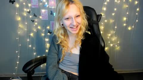 Snapshot of lexy_woorhez chatting on February 5, 2025, 10:41 am Lexy online show from February 5, 2025, 10:41 am