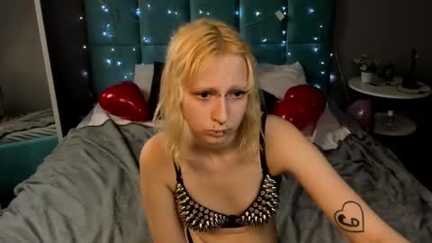 Snapshot of lexy_woorhez chatting on February 13, 2025, 2:20 pm Lexy online show from February 13, 2025, 2:20 pm