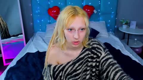 Snapshot of lexy_woorhez chatting on February 17, 2025, 1:32 pm Lexy online show from February 17, 2025, 1:32 pm