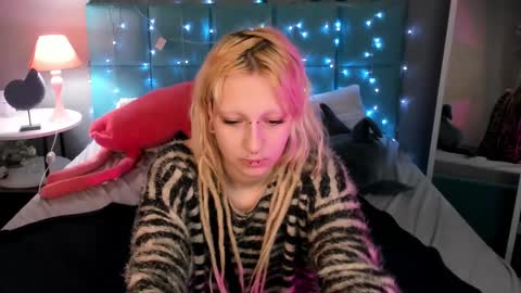 Snapshot of lexy_woorhez chatting on March 6, 2025, 10:41 am Lexy online show from March 6, 2025, 10:41 am
