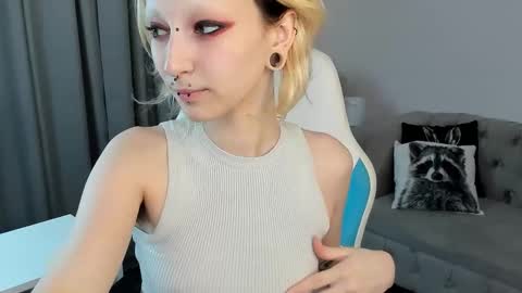 Snapshot of lexy_woorhez chatting on October 18, 2025, 11:33 am Lexy online show from October 18, 2025, 11:33 am