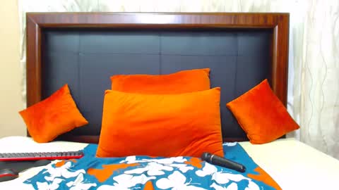 Silindile Caroline Madlala online show from January 11, 2025, 9:46 pm