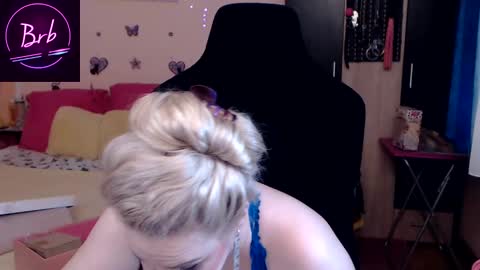 Lexy online show from February 9, 2025, 1:46 pm