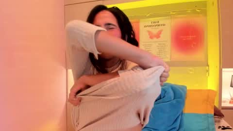 L I A  online show from October 28, 2025, 4:16 am