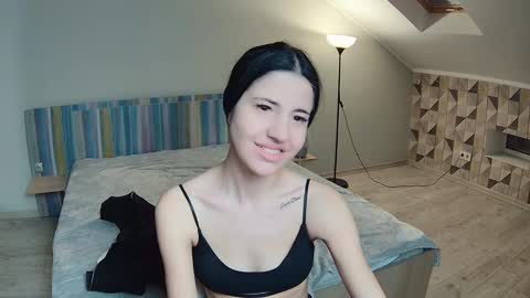 lexyswett online show from January 7, 2025, 6:45 pm