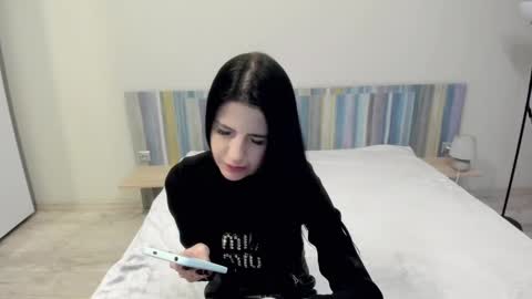 lexyswett online show from January 14, 2025, 1:28 pm