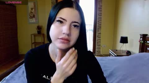 lexyswett online show from October 6, 2025, 12:02 pm