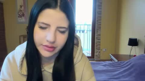 lexyswett online show from November 6, 2025, 8:04 am