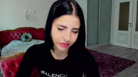 lexyswett online show from December 3, 2025, 8:45 am