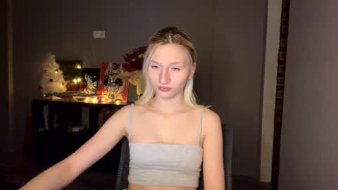 Leya online show from December 19, 2025, 6:48 pm