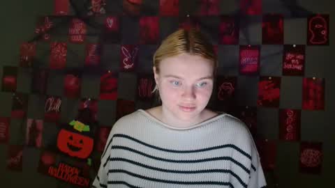 Leyla online show from October 9, 2025, 6:44 am