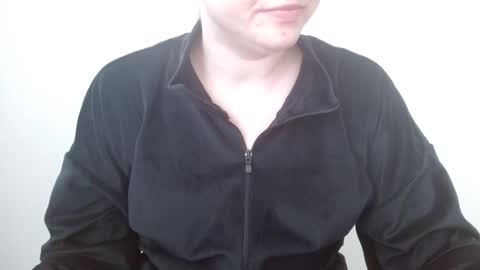 Snapshot of leyla_le chatting on May 5, 2026, 4:42 am Leyla online show from May 5, 2026, 4:42 am
